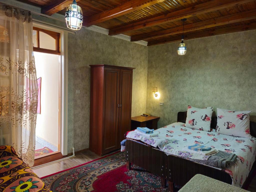 Hotel Bohodir