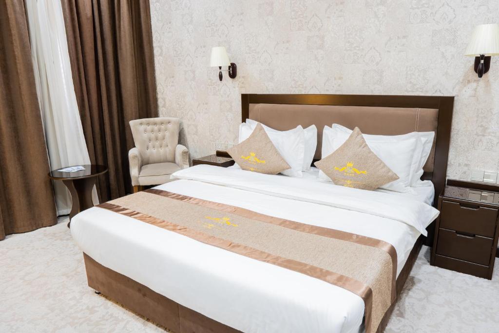 Kushbegi Plaza Hotel