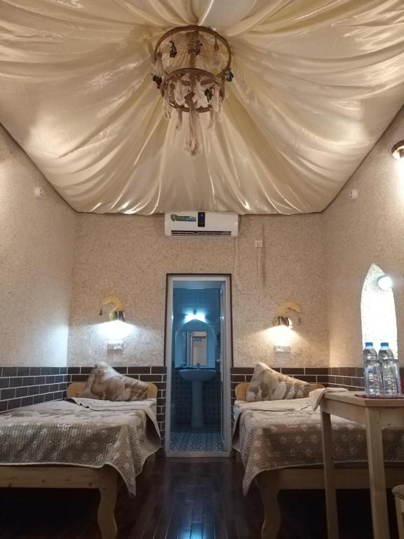 The Carousel Hotel