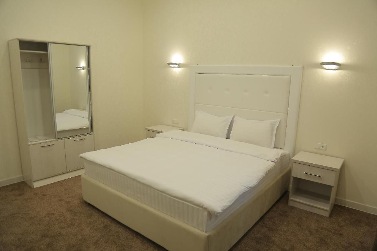 Hotel PARADISE