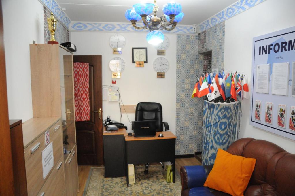 Art Anor Hostel and Apartments