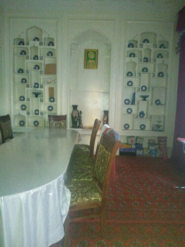 Nodir House