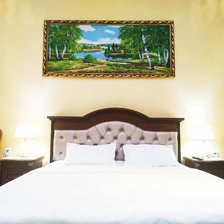 Happy House Hotel