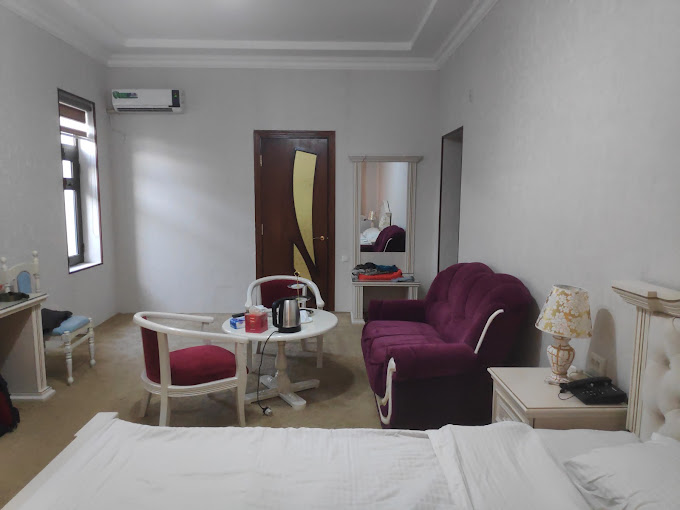 Amina Hotel