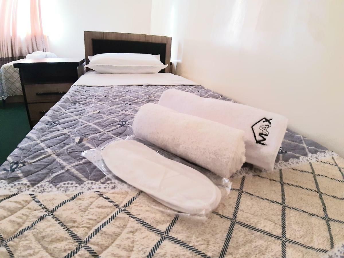 Max Hostel