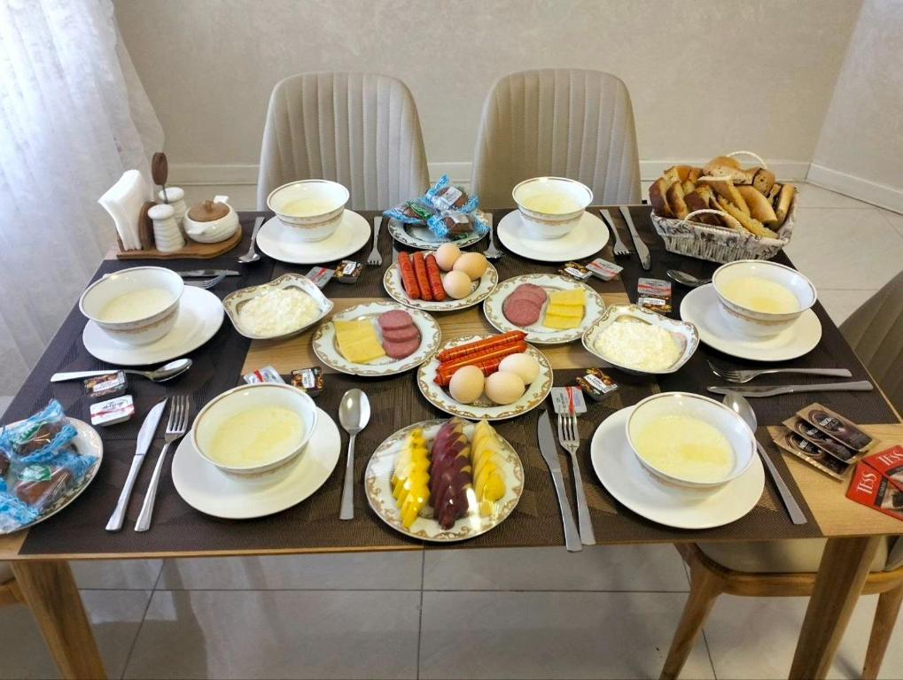 Afsona Hotel