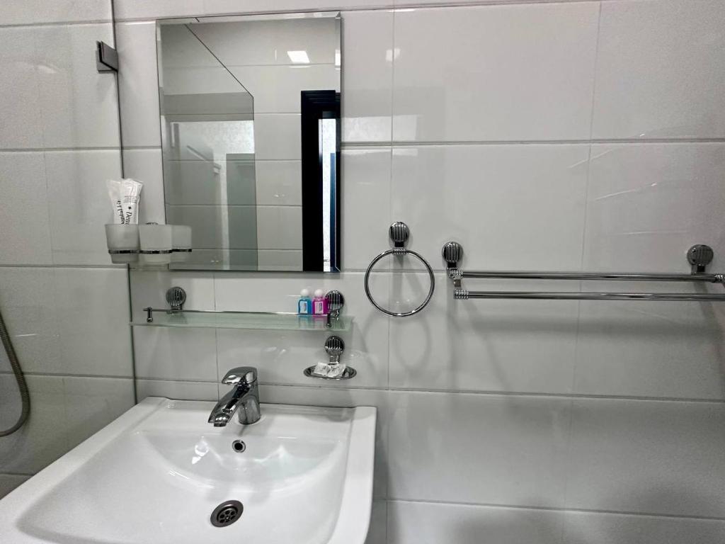 Izza Palace Hotel