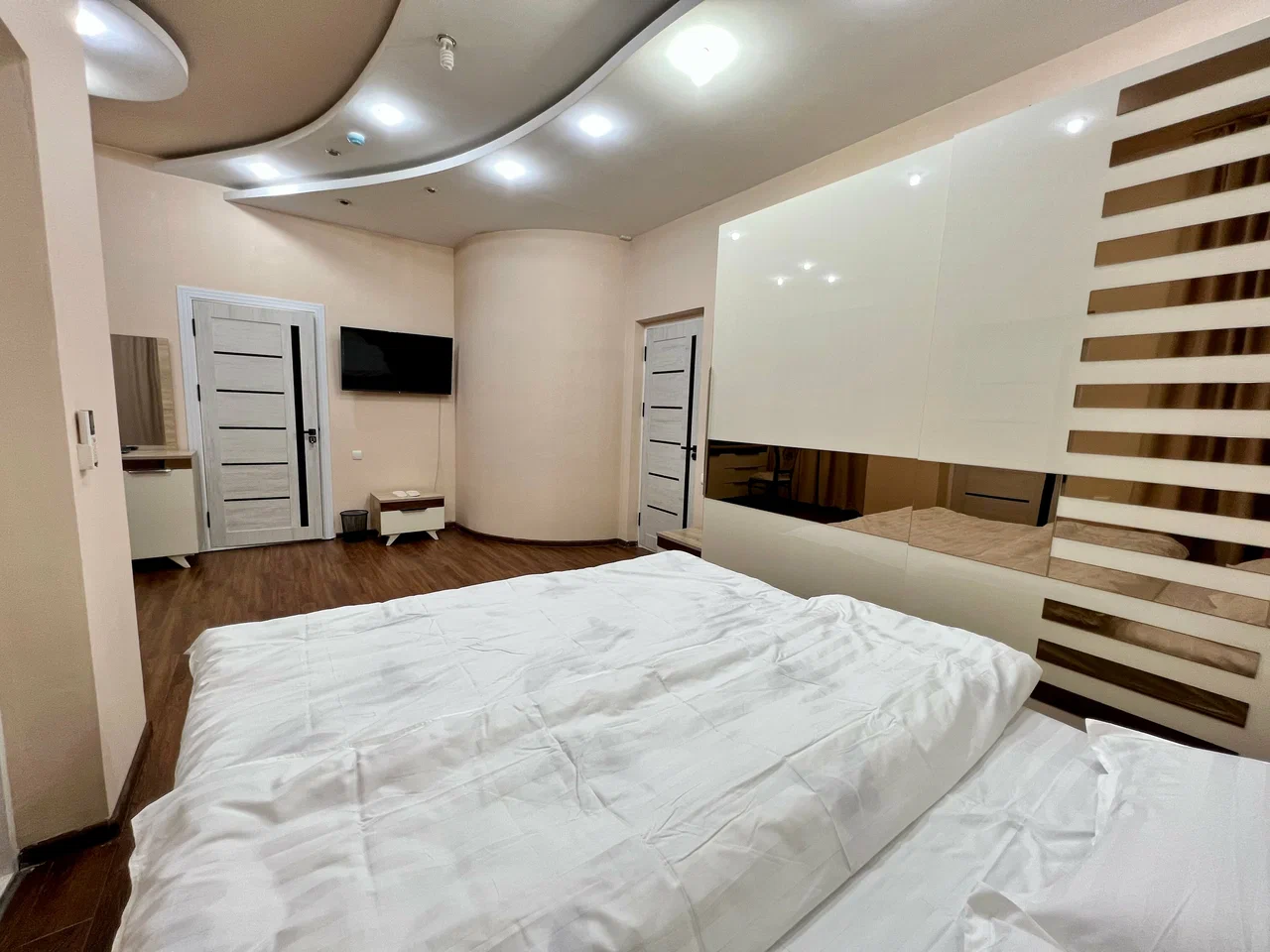 7 Days Home Hotel