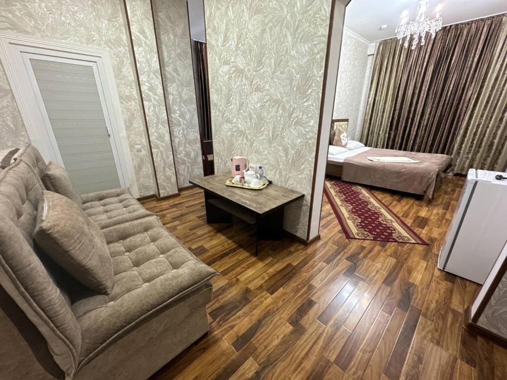 RATMINA HOTEL
