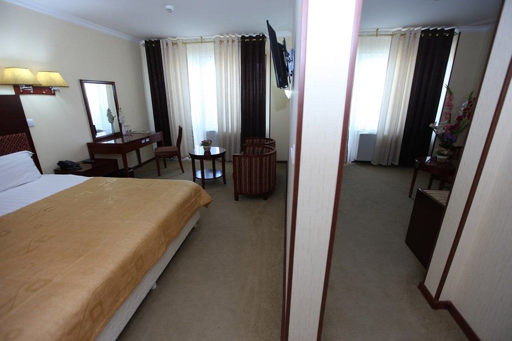 Grand Bukhara Hotel