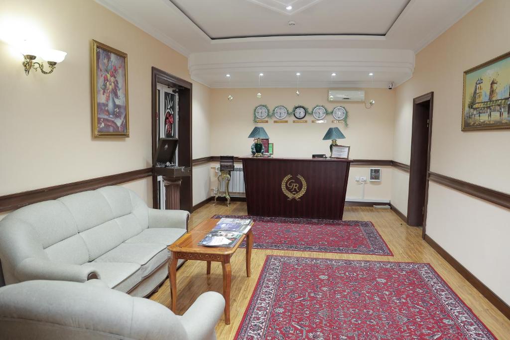 Hotel Grand Royal
