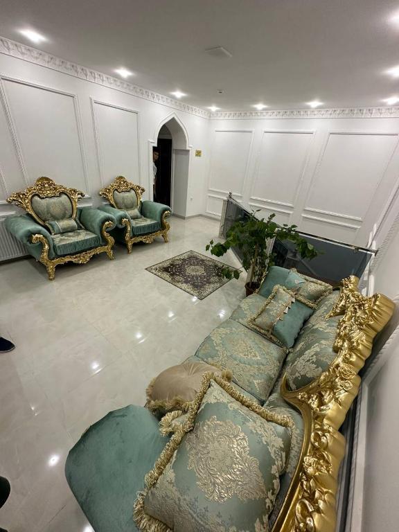 AMIRAN Boutique