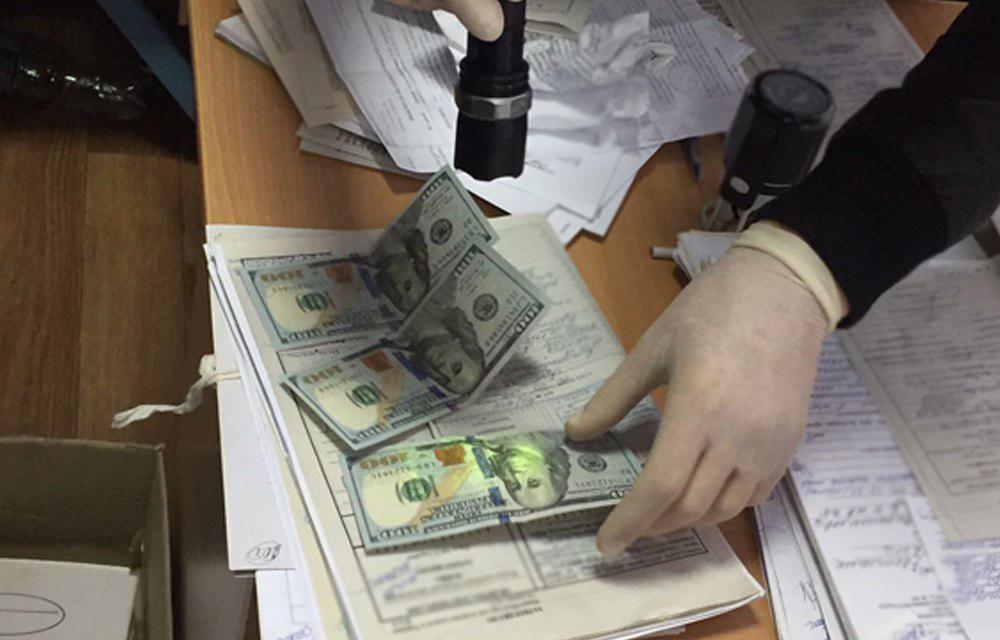 In Samarkand, an employee of the Agricultural Inspectorate was detained while receiving a bribe