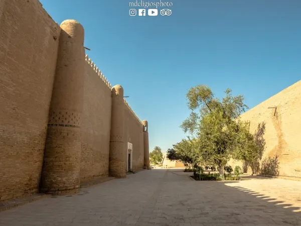 Allakuli xon madrasasi