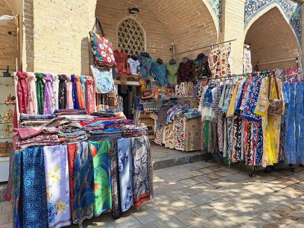 Nodir Madrasah-Divan-Run