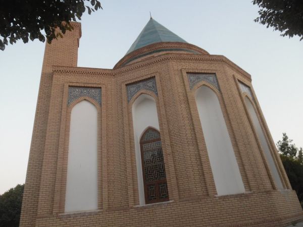 Al-Beruniy yodgorlik majmuasi