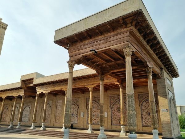Suzuk-Ota Mausoleum