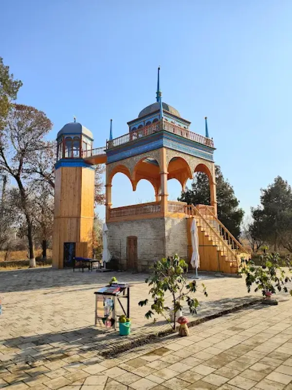 Sitorai Mokhi Khosa Palace