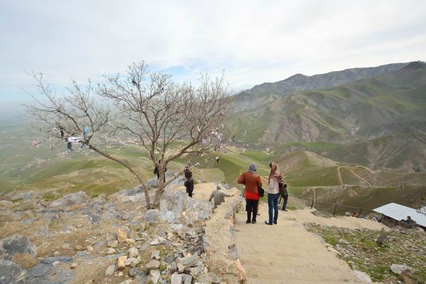 1303 steps to the cave of Hazrat Daud