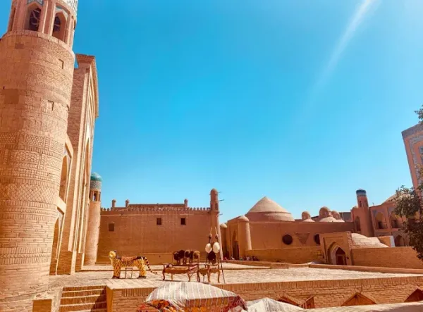 Allakuli xon madrasasi