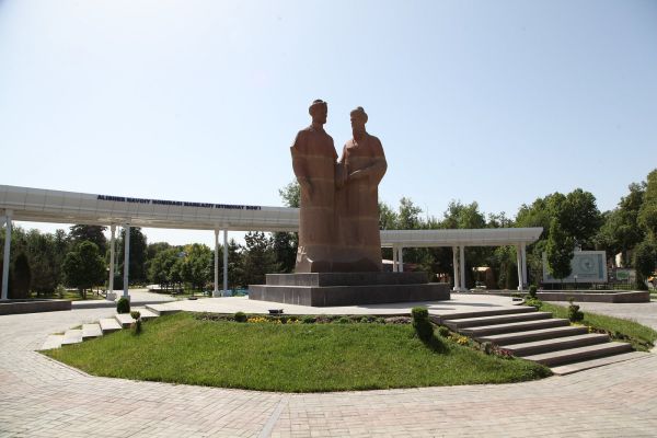 Alisher Navoi Park in Samarkand