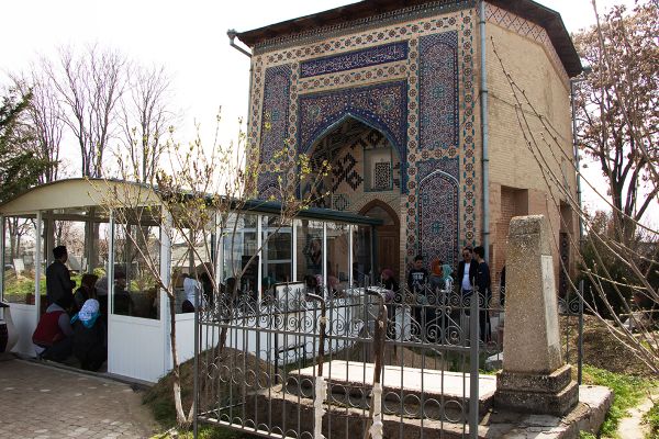 The Mausoleum of Zangiat
