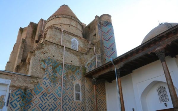 Jahongir Mausoleum