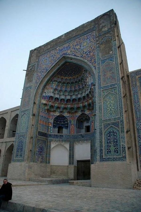 Abdulaziz Khan Madrasah