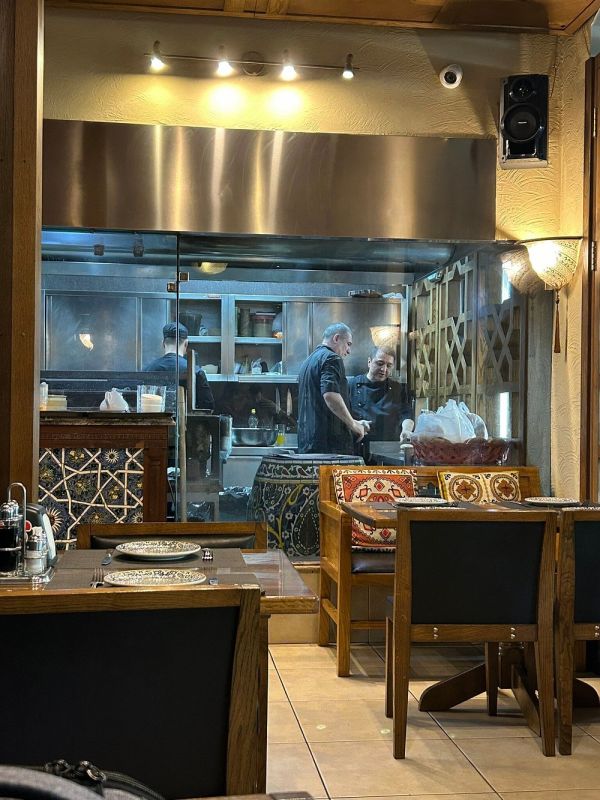Afsona Restaurant