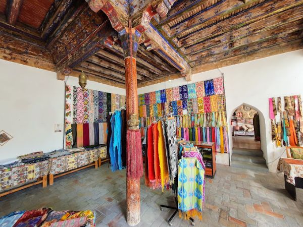 Yodgorlik Silk Factory