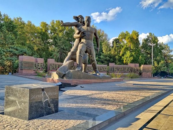 Monument "Courage"