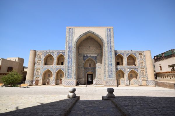 Abdulaziz Khan Madrasah