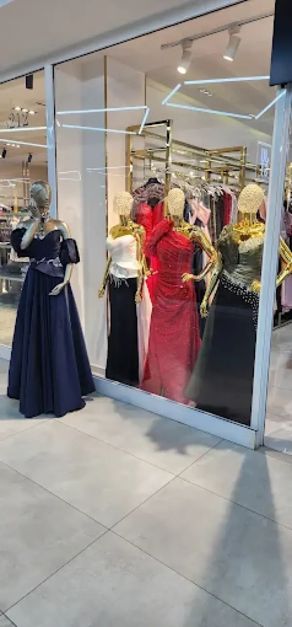 Poytaxt Savdo Markazi