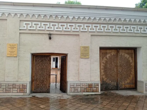 Sadriddin Aini House Museum