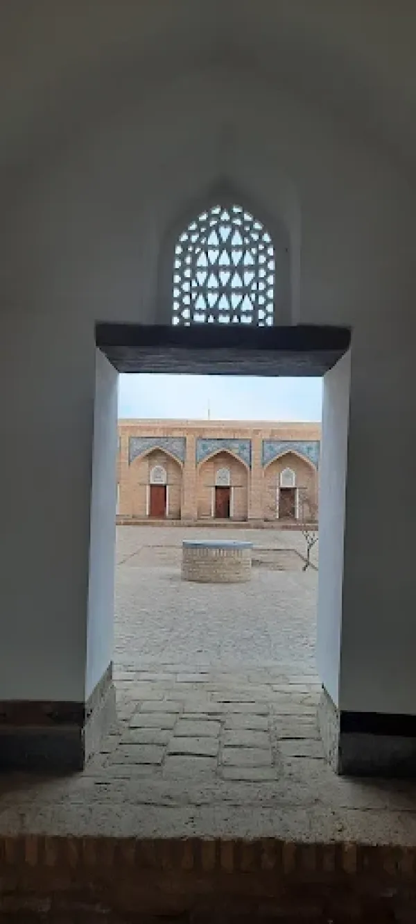 Amir-To'ra Madrasasi