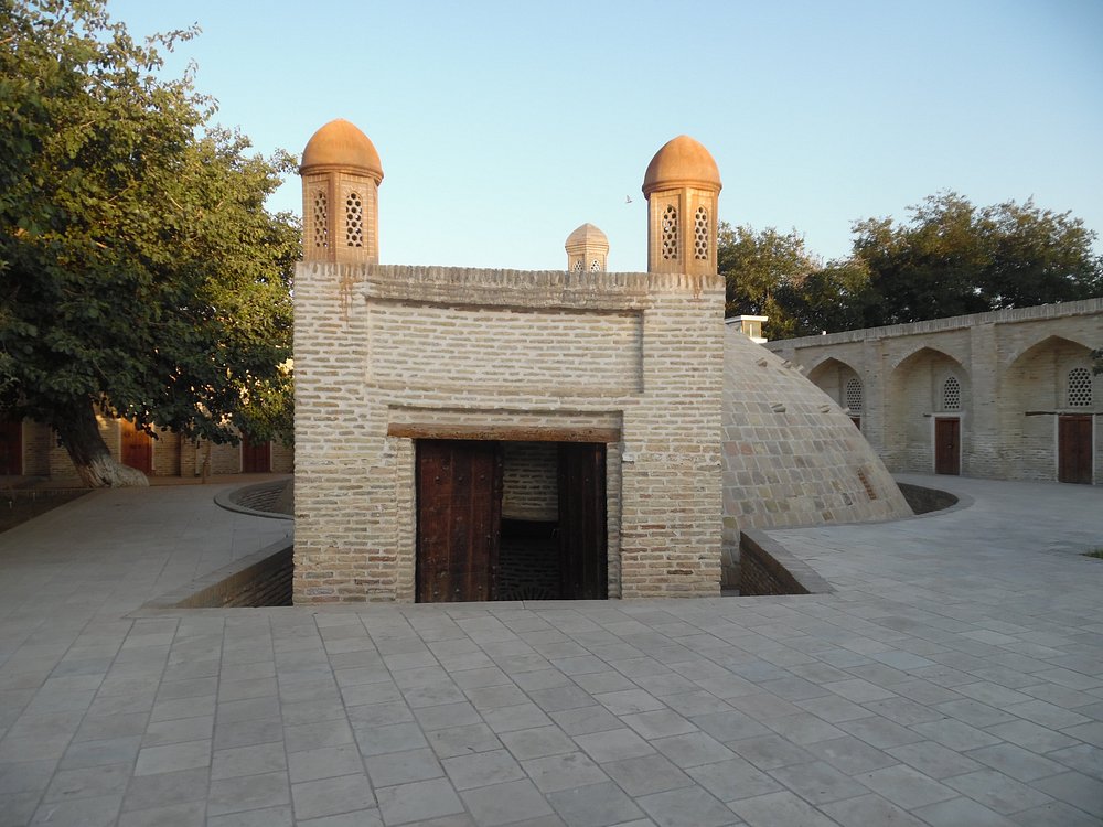 Xalifa Xudoydod Majmuasi