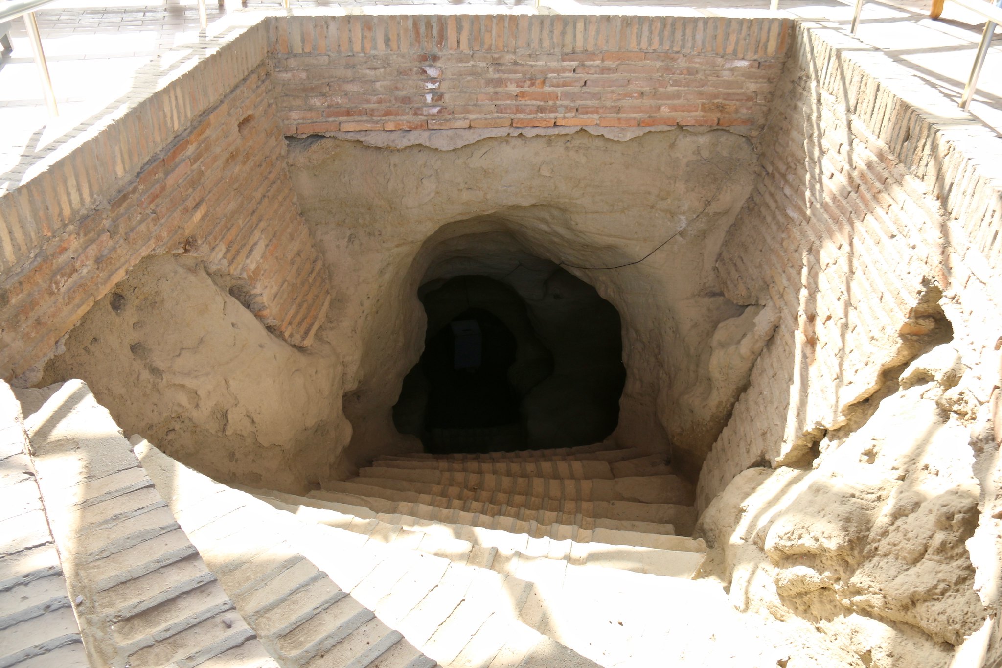 Mausoleum of Al-Hakim al-Tirmidhi