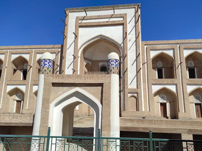 Amir-To'ra Madrasasi