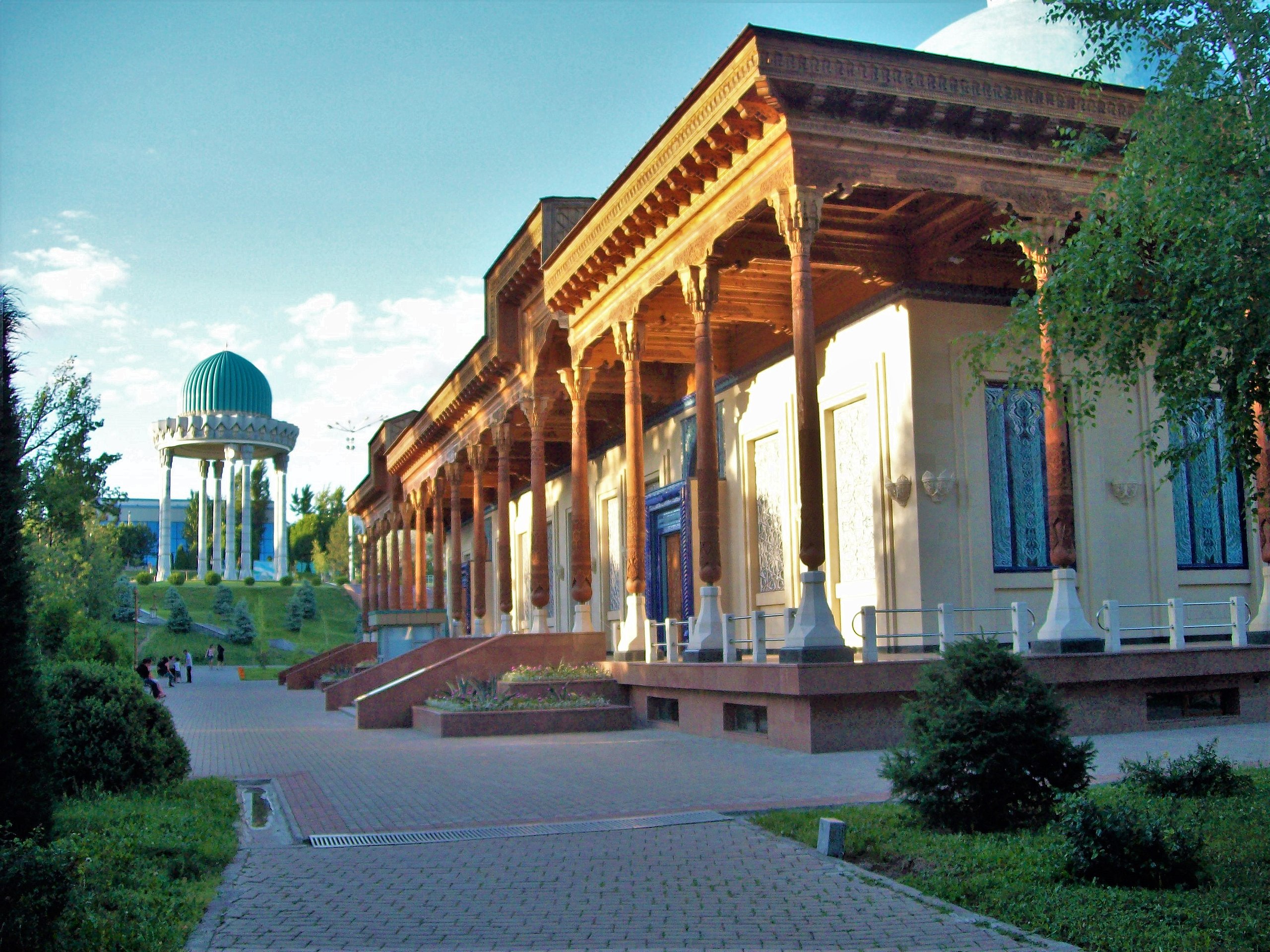 Memorial and Honors Square in Tashkent