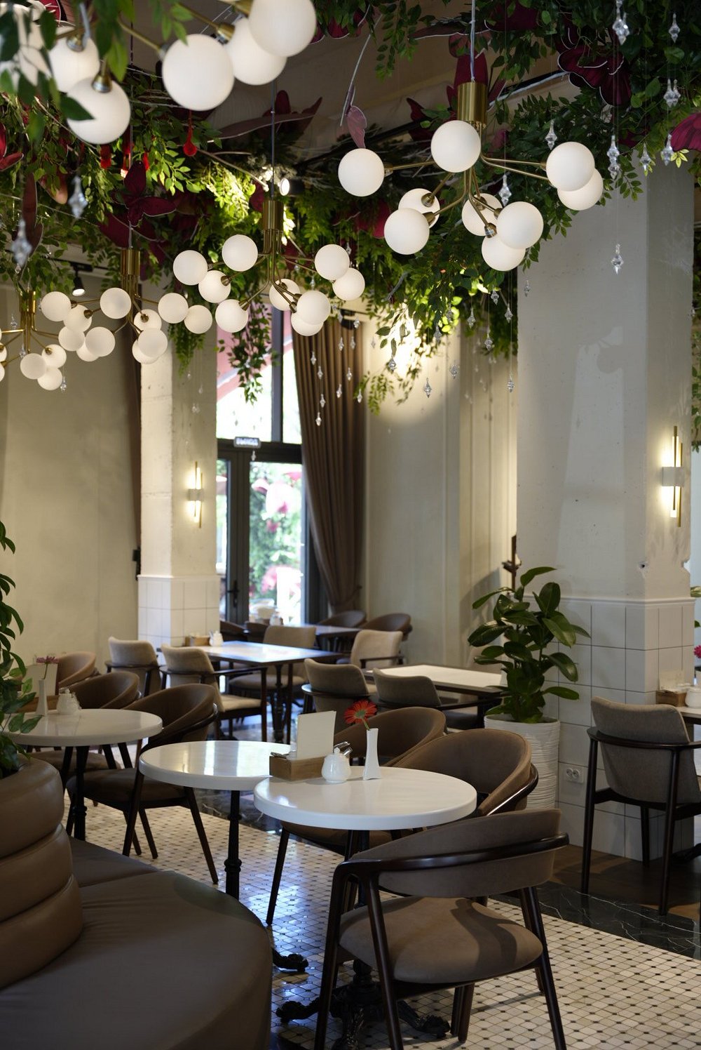Benedict Cafe
