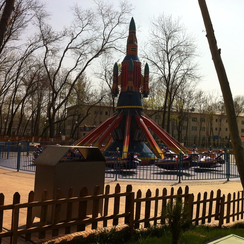 Lokomotiv Amusement Park