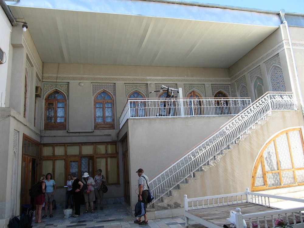 Baland Masjidi