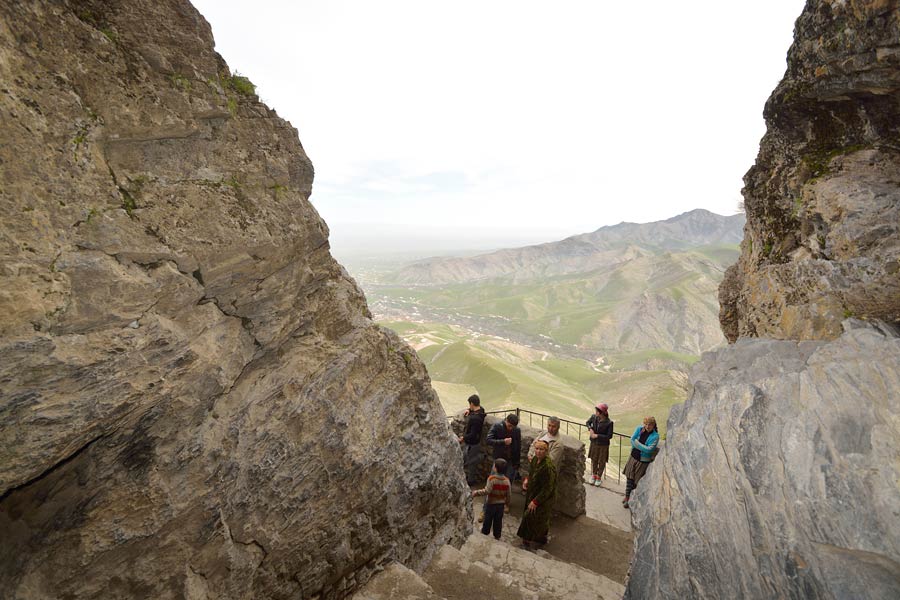 1303 steps to the cave of Hazrat Daud