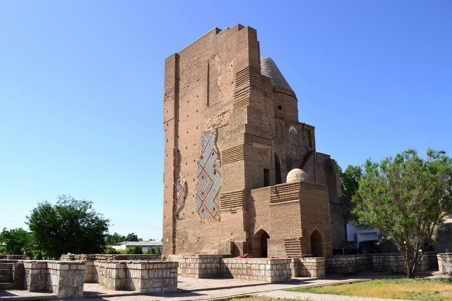 Dorus Saodat Memorial Complex with Jahangir Mausoleum