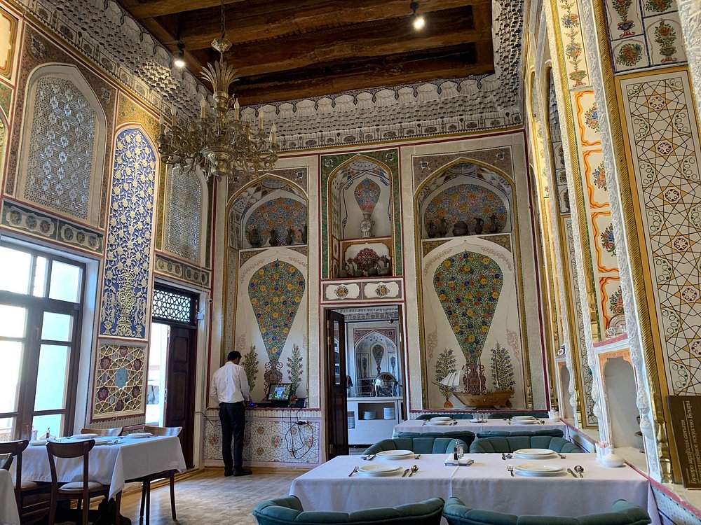 Ayvan Restaurant