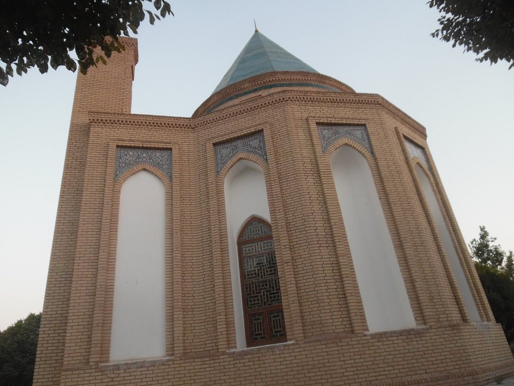 Al-Beruniy yodgorlik majmuasi