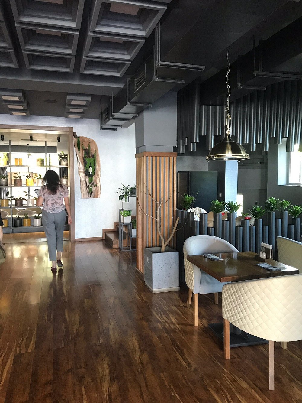 Pasternak Gastrobar Kovaleva va G'ulomova