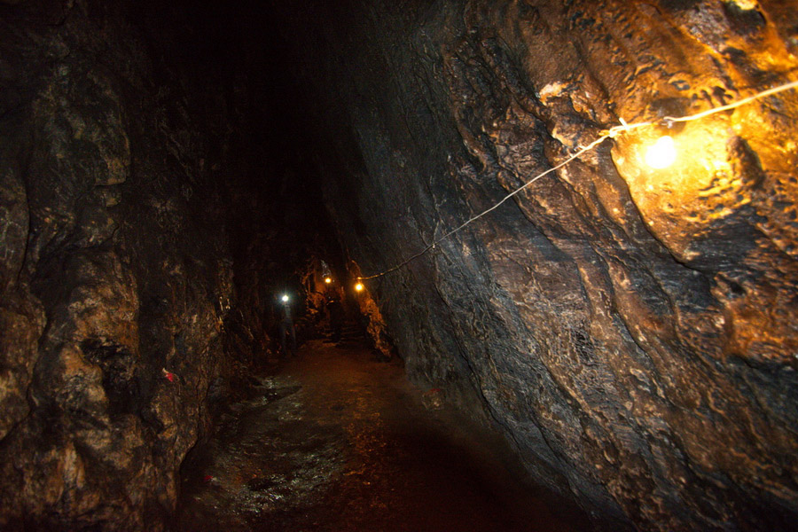 1303 steps to the cave of Hazrat Daud
