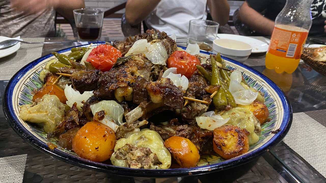 Davr Choyxonasi Cafe