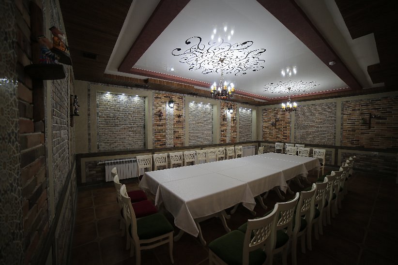 Vella Elegant Restaurant & Ba